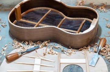 Gitar Yapımında Temel Malzemeler